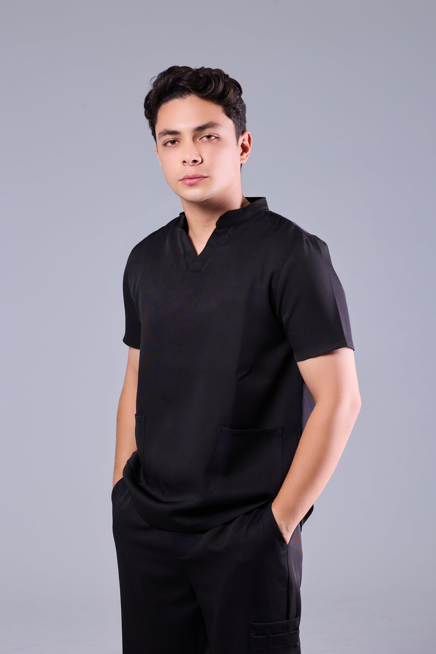 HALF COLLAR SCRUB