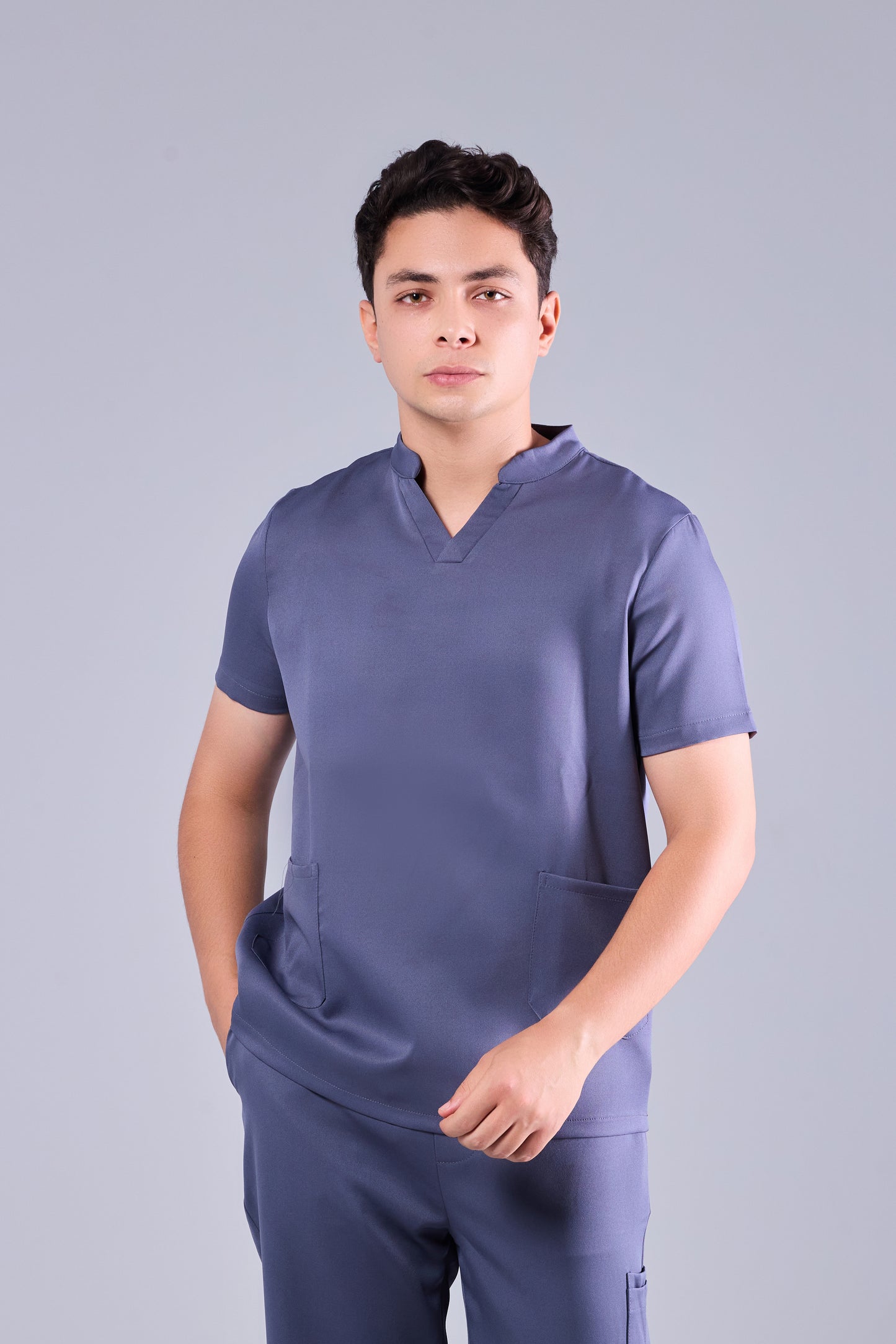 HALF COLLAR SCRUB