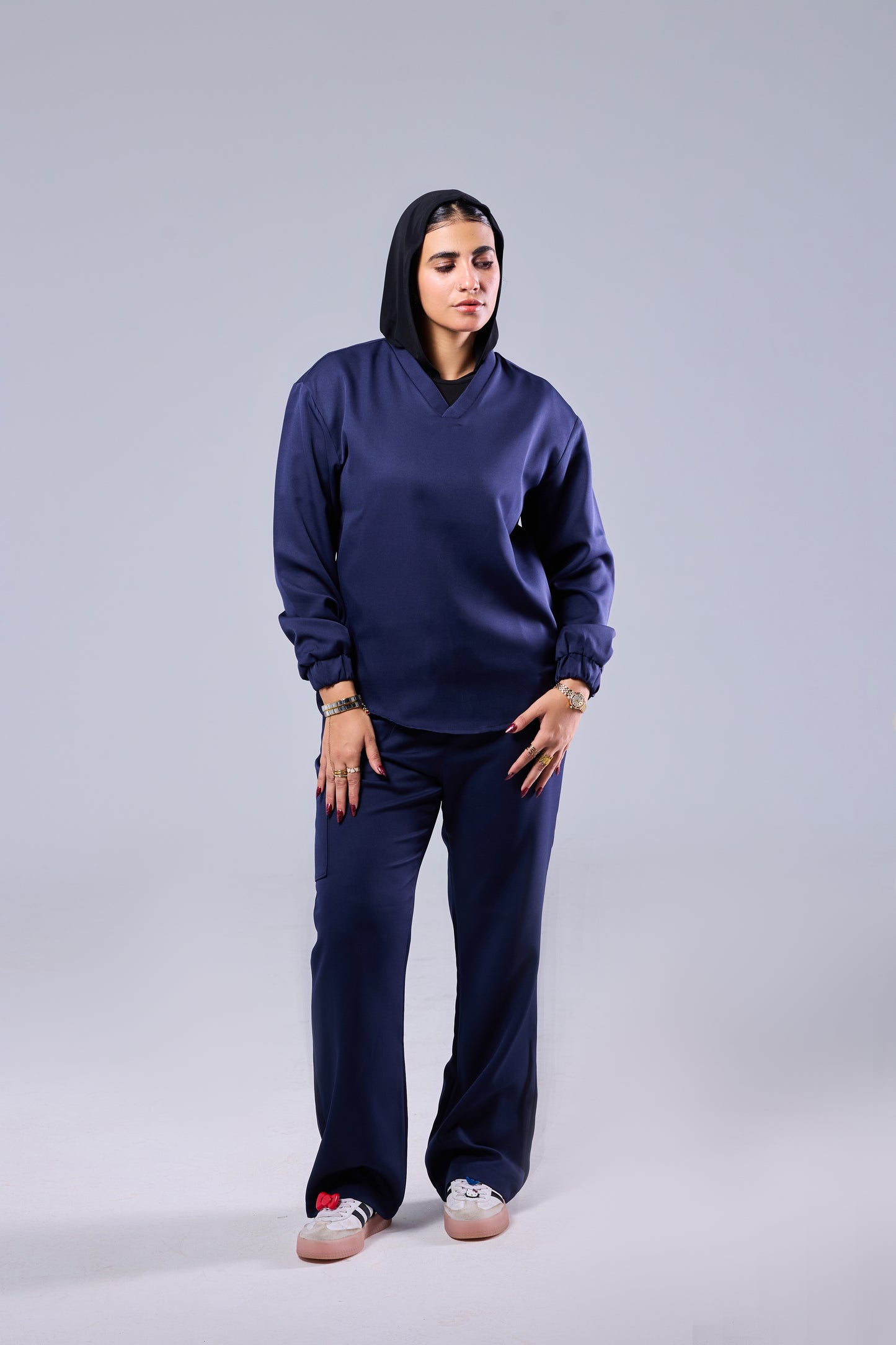 V NECK LONG SLEEVE SCRUB