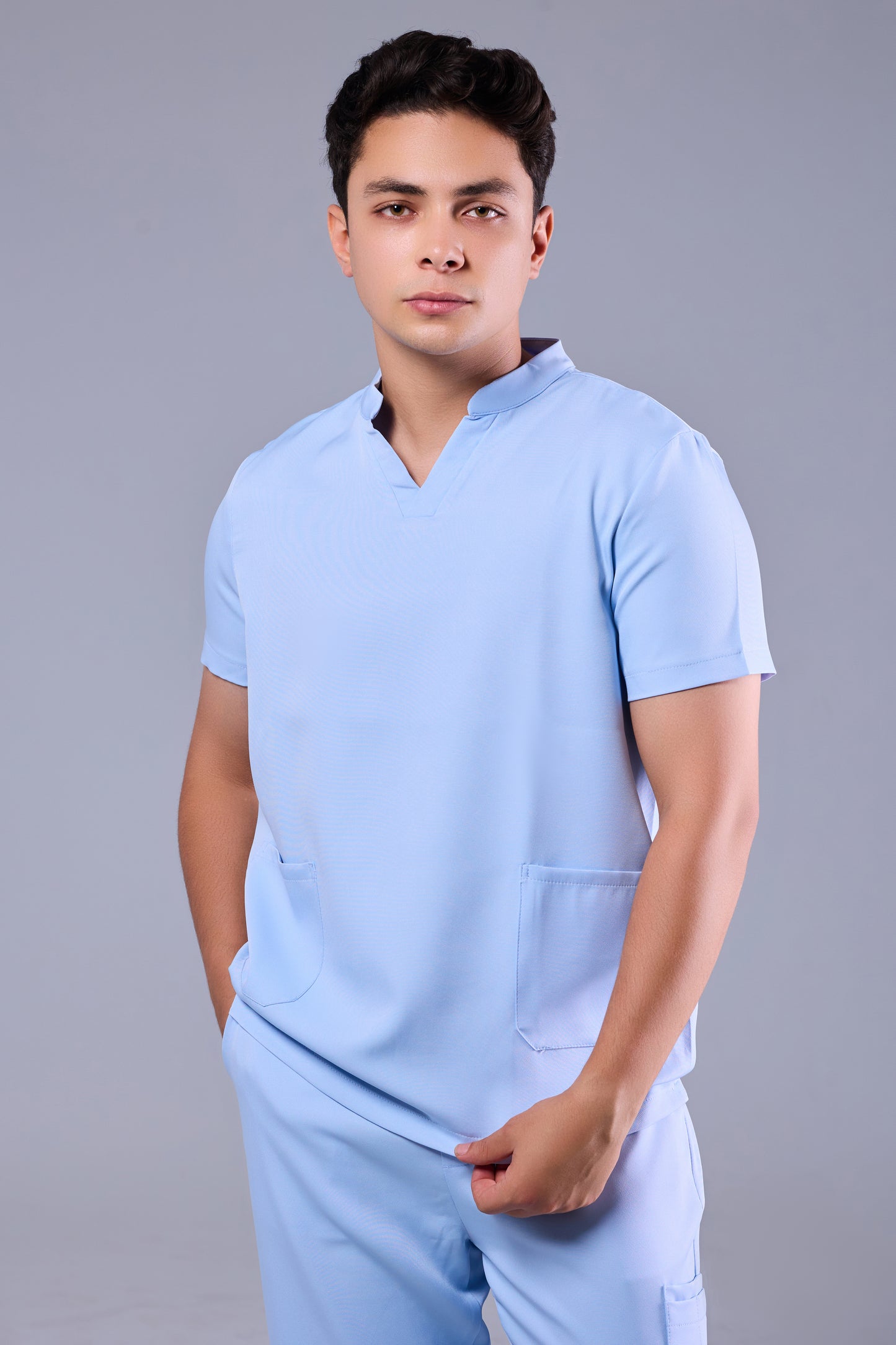 HALF COLLAR SCRUB